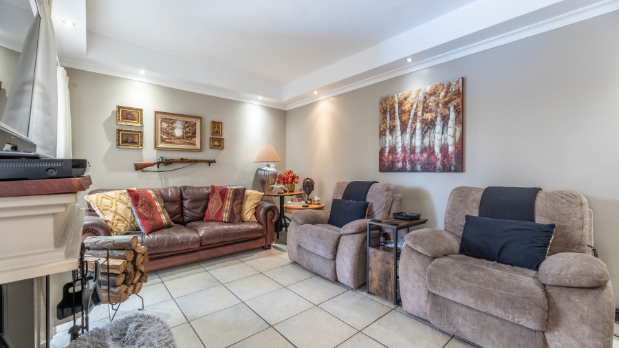 5 Bedroom Property for Sale in Parklands Western Cape